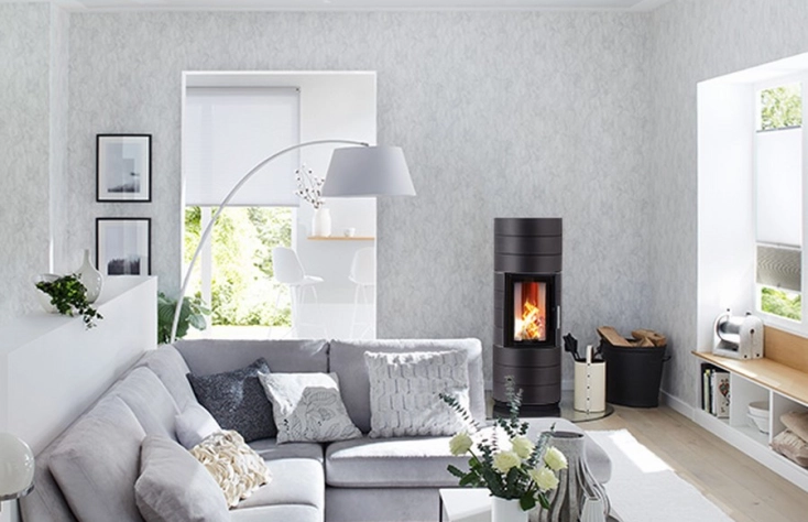 Leda Colona Lite M - černý lak, kulatá dvířka, horní odkouření