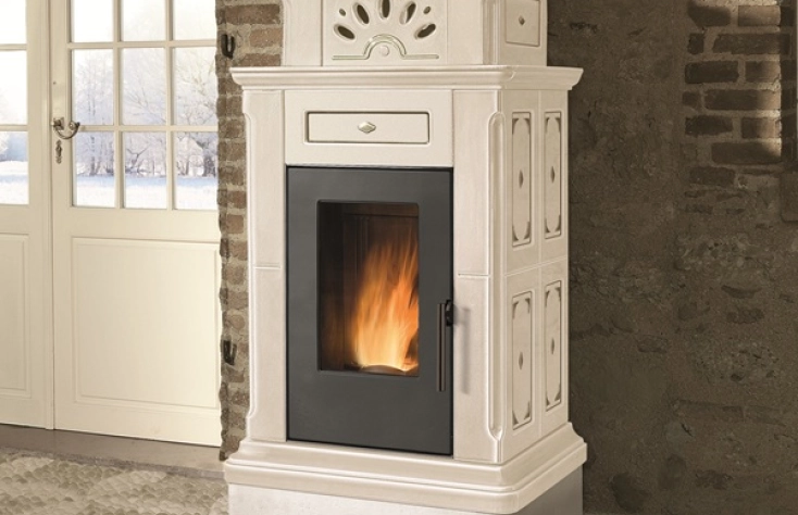 Piazzetta CANAZEI - pelety- krbová kamna