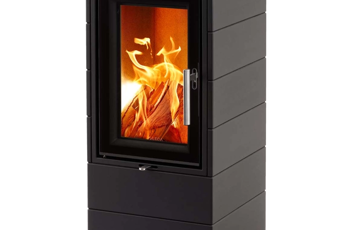 Leda CORNA HOCH - litinová krbová kamna