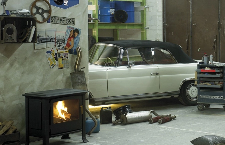 Iron Dog 04 - litinová krbová kamna